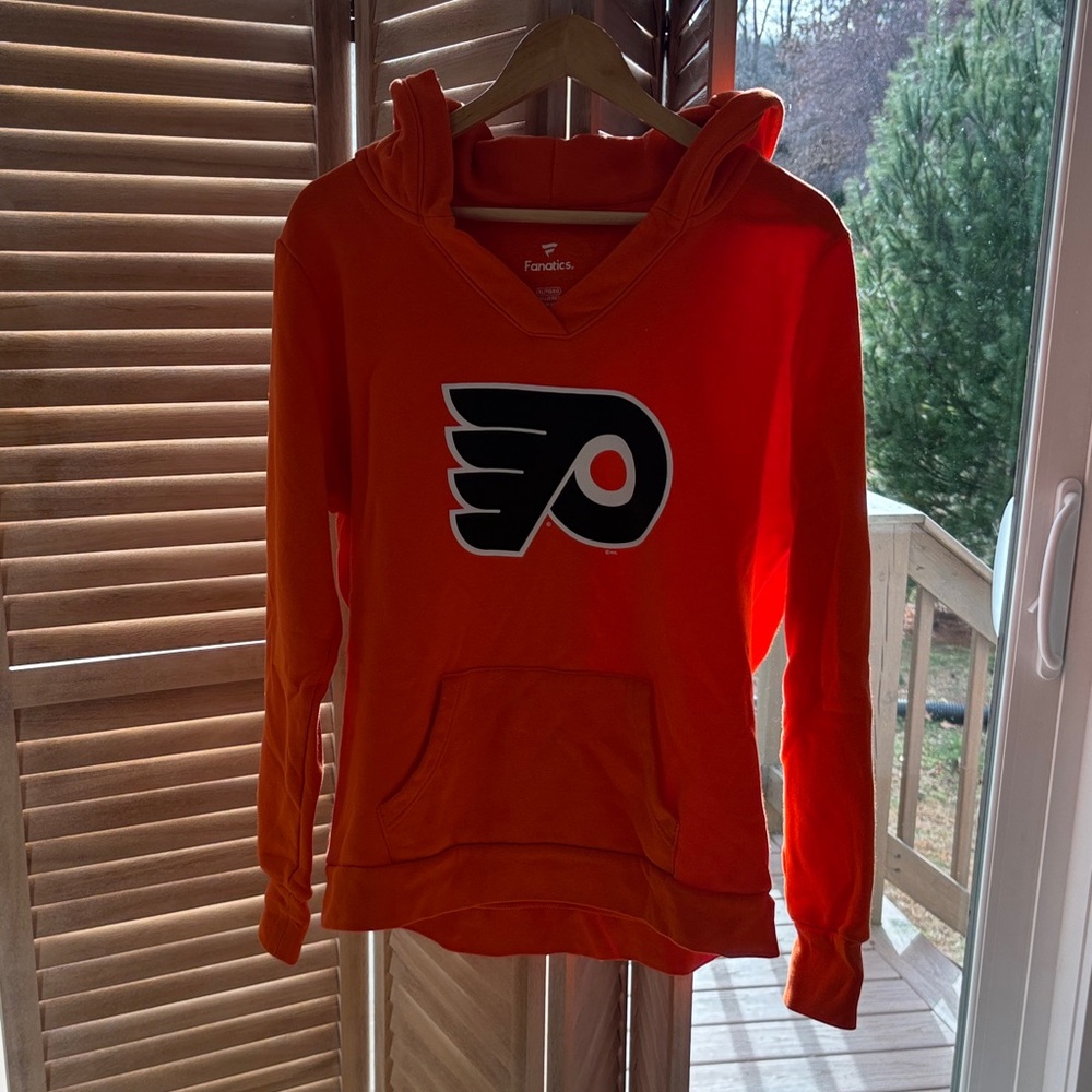 Philadelphia Flyers Women’s V neck  hoodie size XL